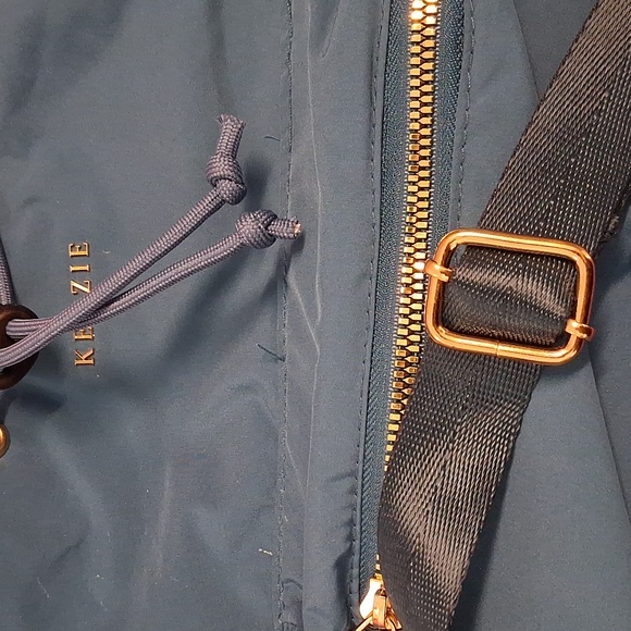 Stylish Blue Shoulder Bag with Gold Accents Crossbody - Picture 13 of 14